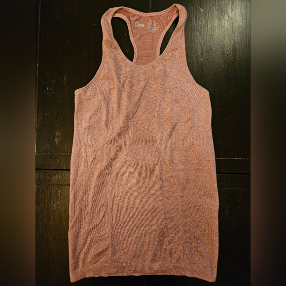 Zyia chill tank - Picture 1 of 2